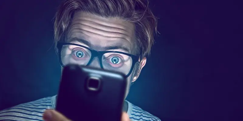 Mobile phones disadvantages: too much screen time